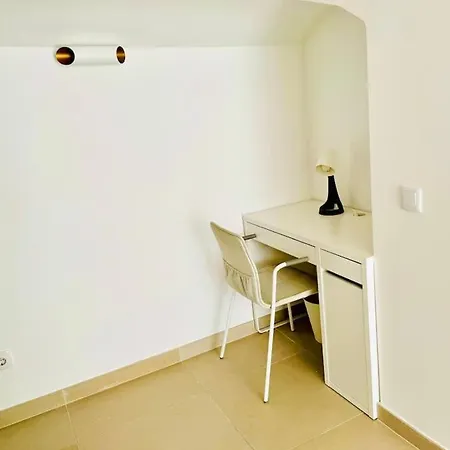 Renovated With Small Garden In Ajuda * Lisbon