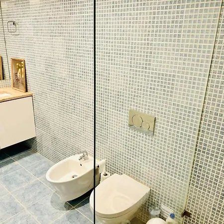 Apartment Renovated With Small Garden In Ajuda Lisbon