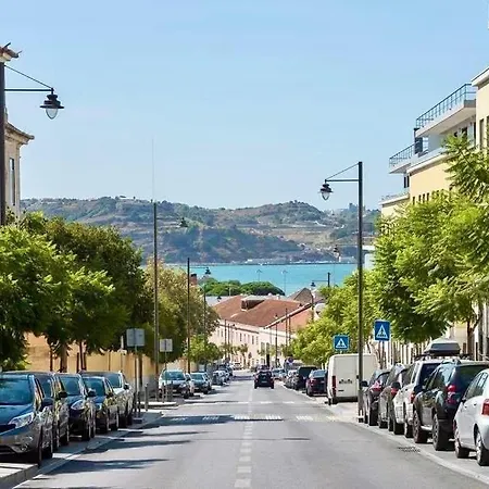 Apartment Renovated With Small Garden In Ajuda