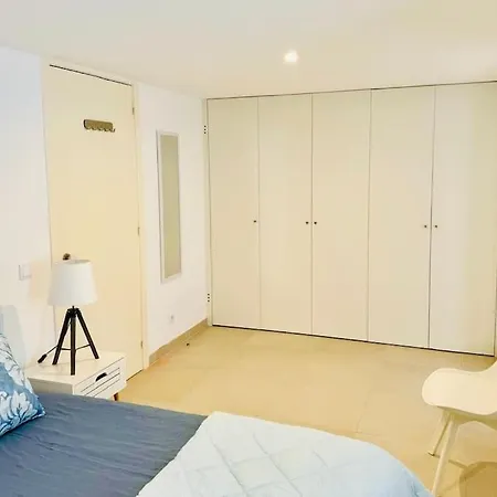 Renovated With Small Garden In Ajuda *