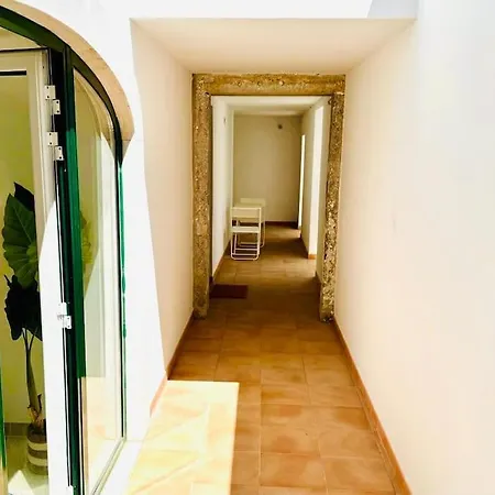 アパート Renovated With Small Garden In Ajuda